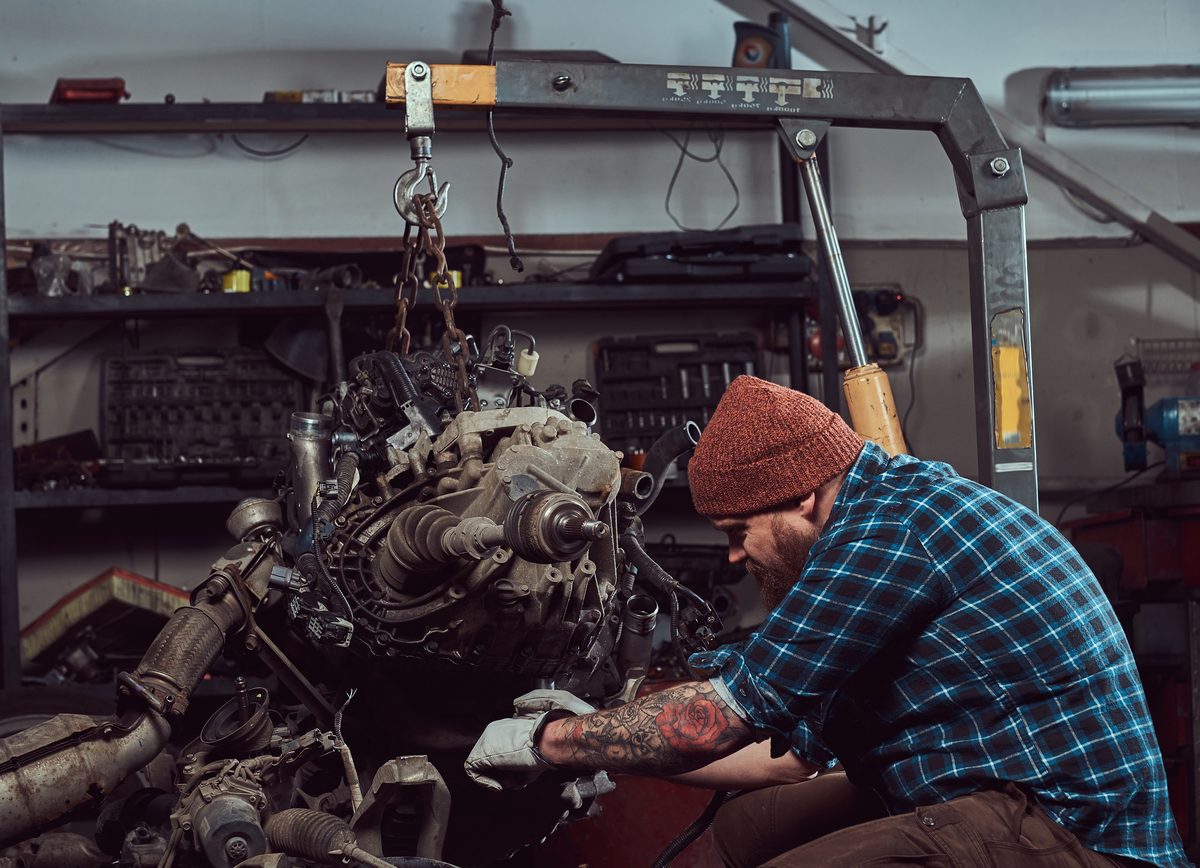 Reparo de motor e sistema hidráulico
